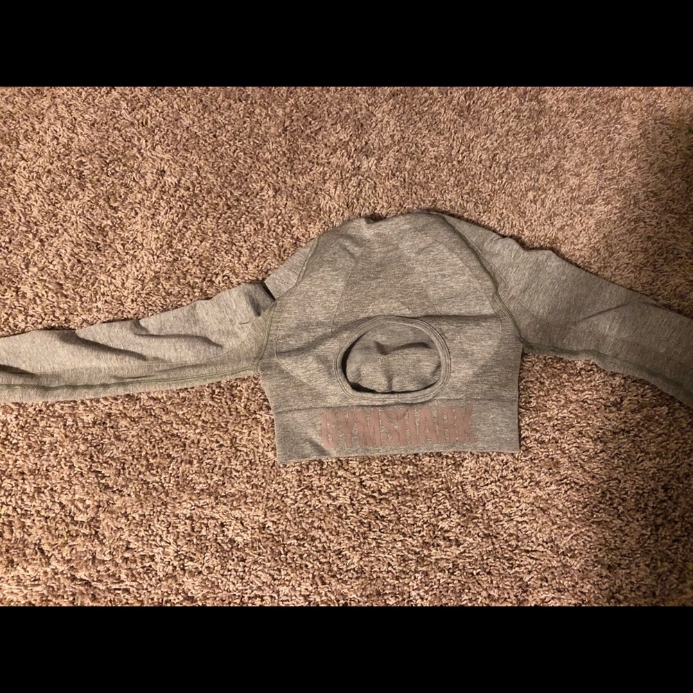 Gym Shark long sleeve crop top! Newer collection!